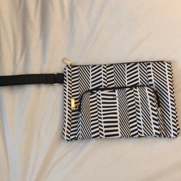 bebe white and black wristlet - Picture 3 of 4